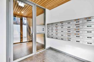 Lire la suite à propos de l’article Le nettoyage des parties communes d’immeuble, ça donne quoi ?